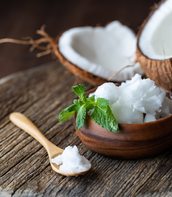 MCT oil extracted from coconut oil and its benefits